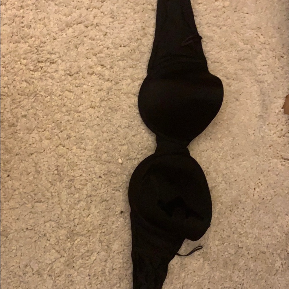 Strapless black bra